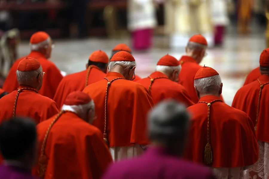 BREAKING: First American Pope Emerges From Vatican Balcony