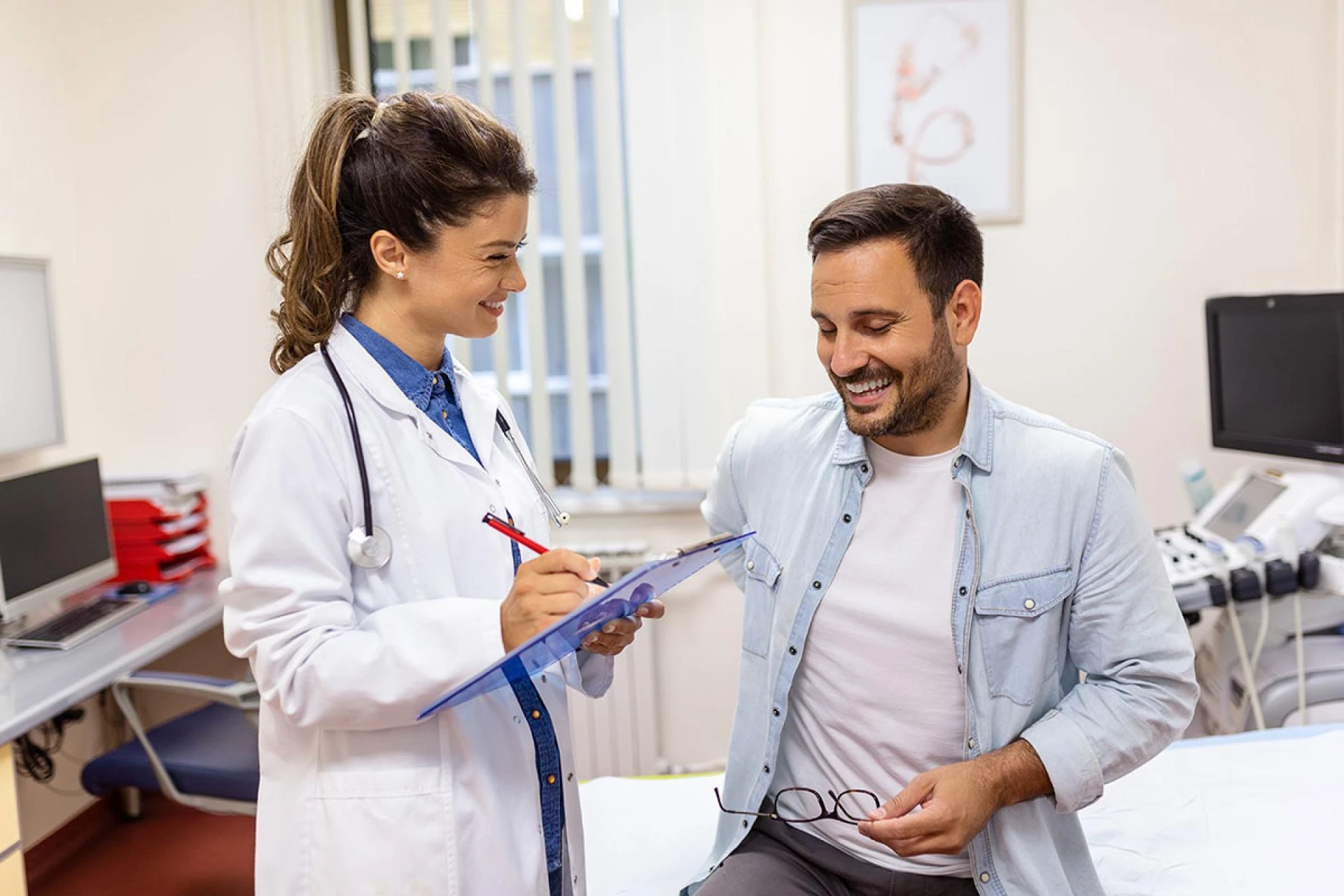 Benefits of Buying Health Insurance in UK through a Broker