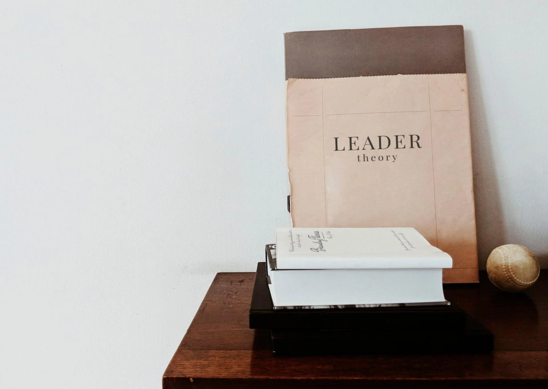 Why Leaders Fail: A Fresh Perspective from Books on Leadership Principles Inspired by Nature