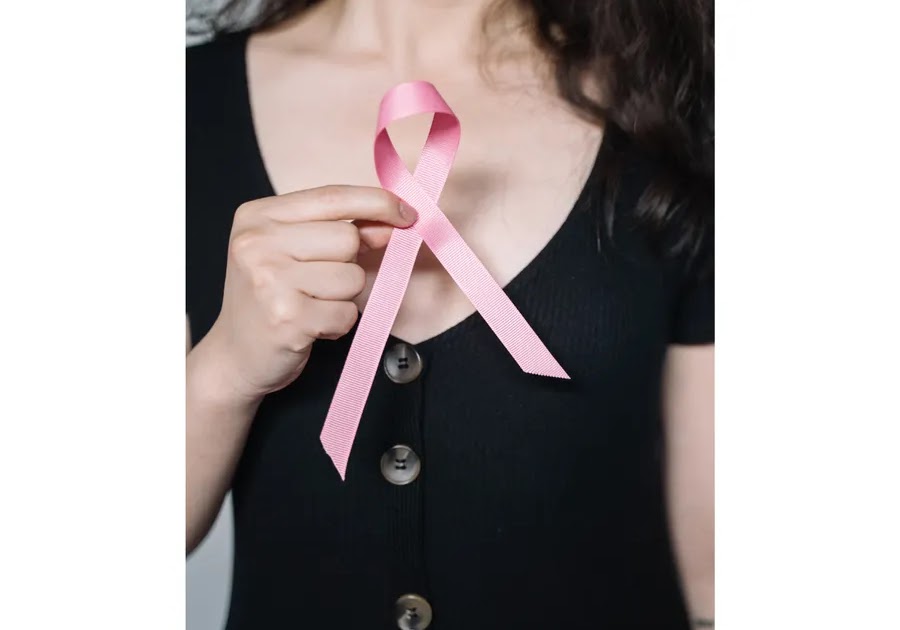 Know the changes: How to recognize the first signs of breast cancer
