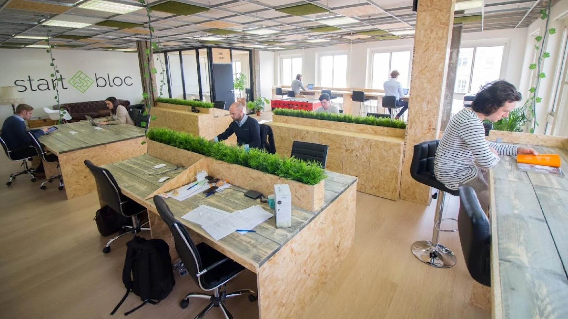 Humgy Offices: How Humgy Workspaces Redefine the Modern Office Experience