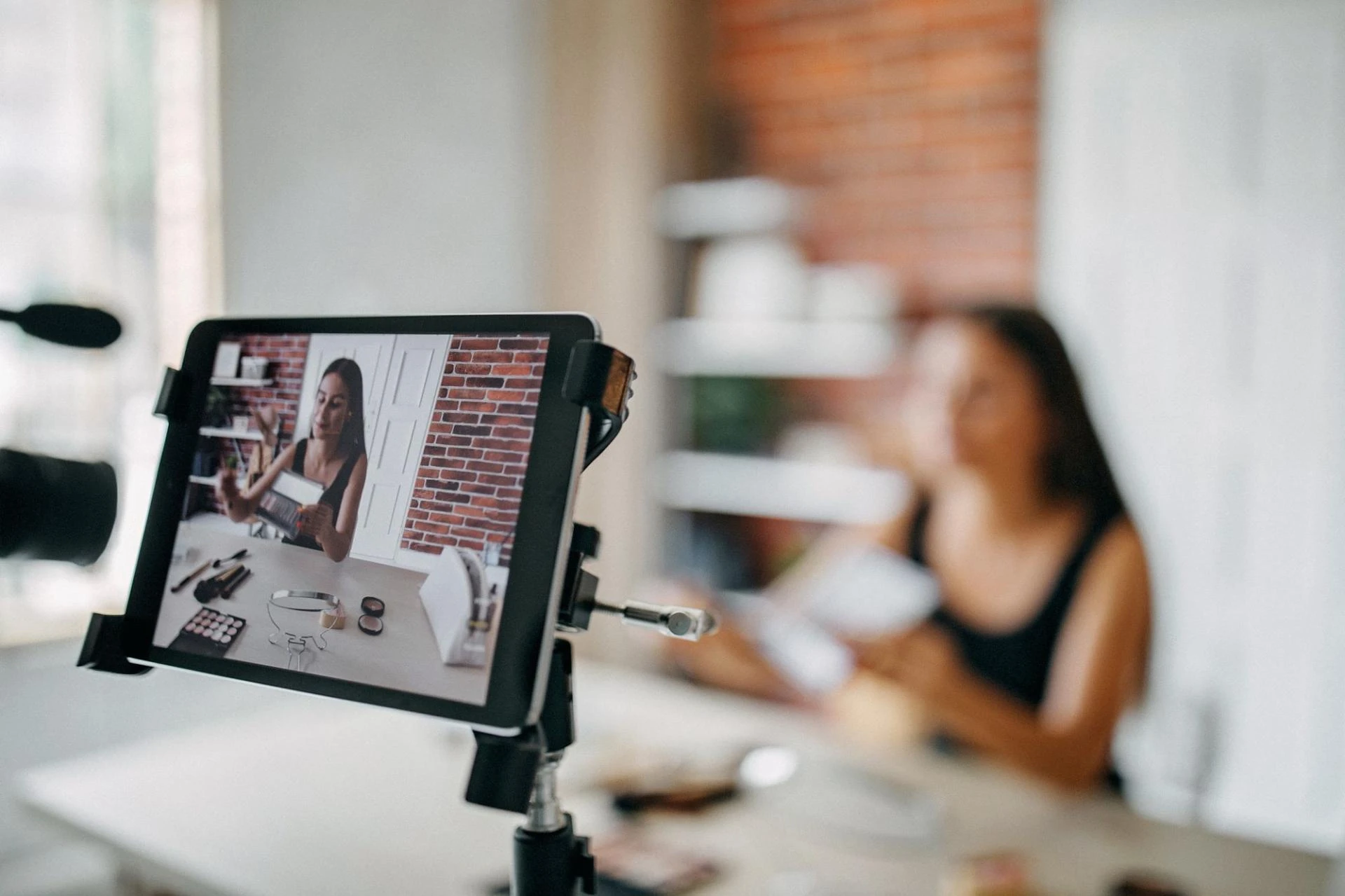 How to Choose the Right Influencer Agency for Your Business