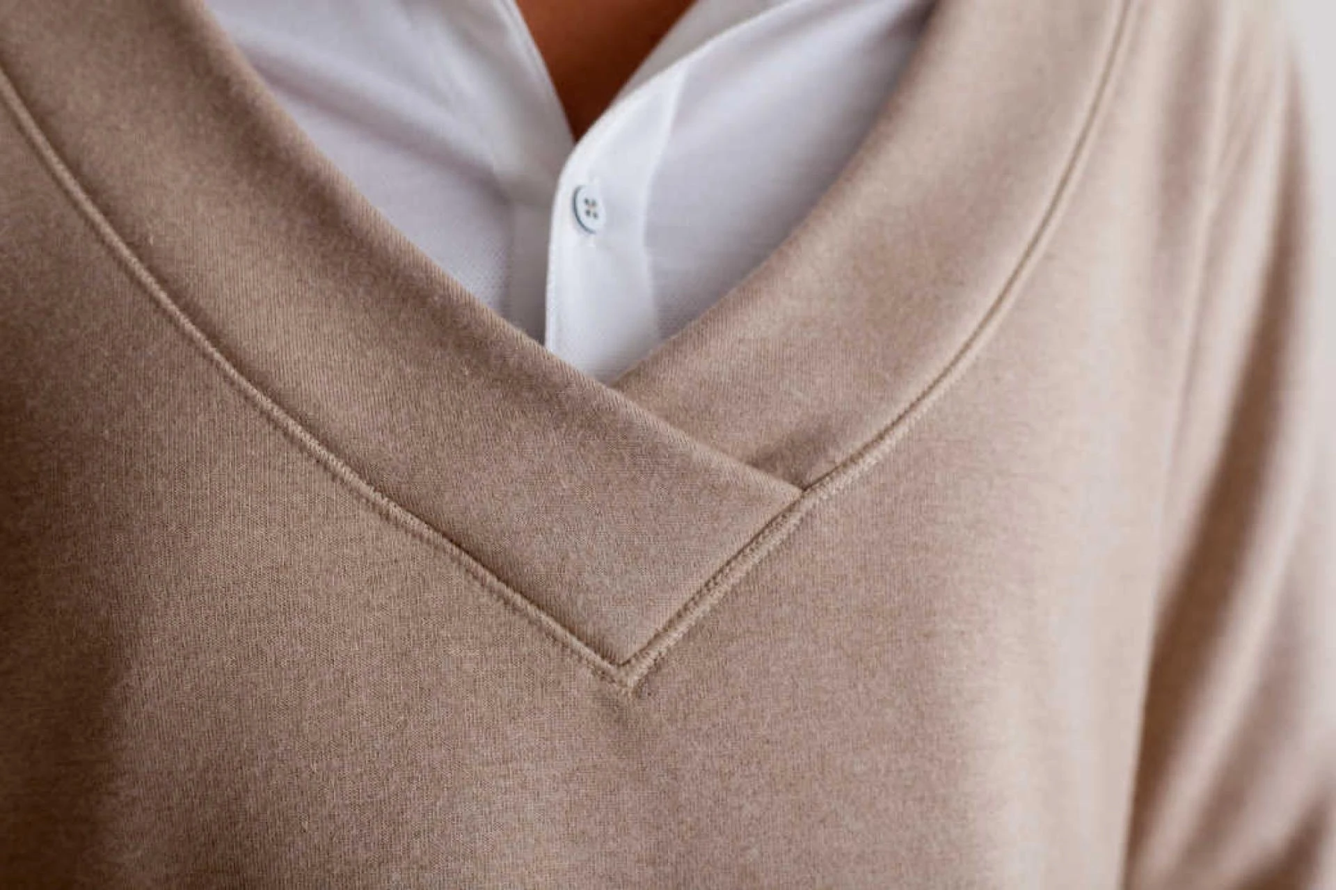 The Irresistible Allure of the Cozy Sweatshirt and Cape Wrap for Women