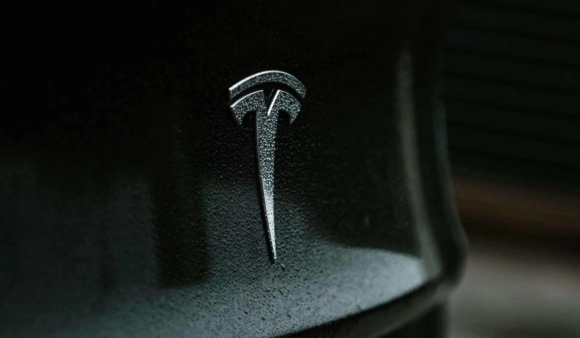 eToro's Take on Tesla Stock: Is It a Buy or Sell?