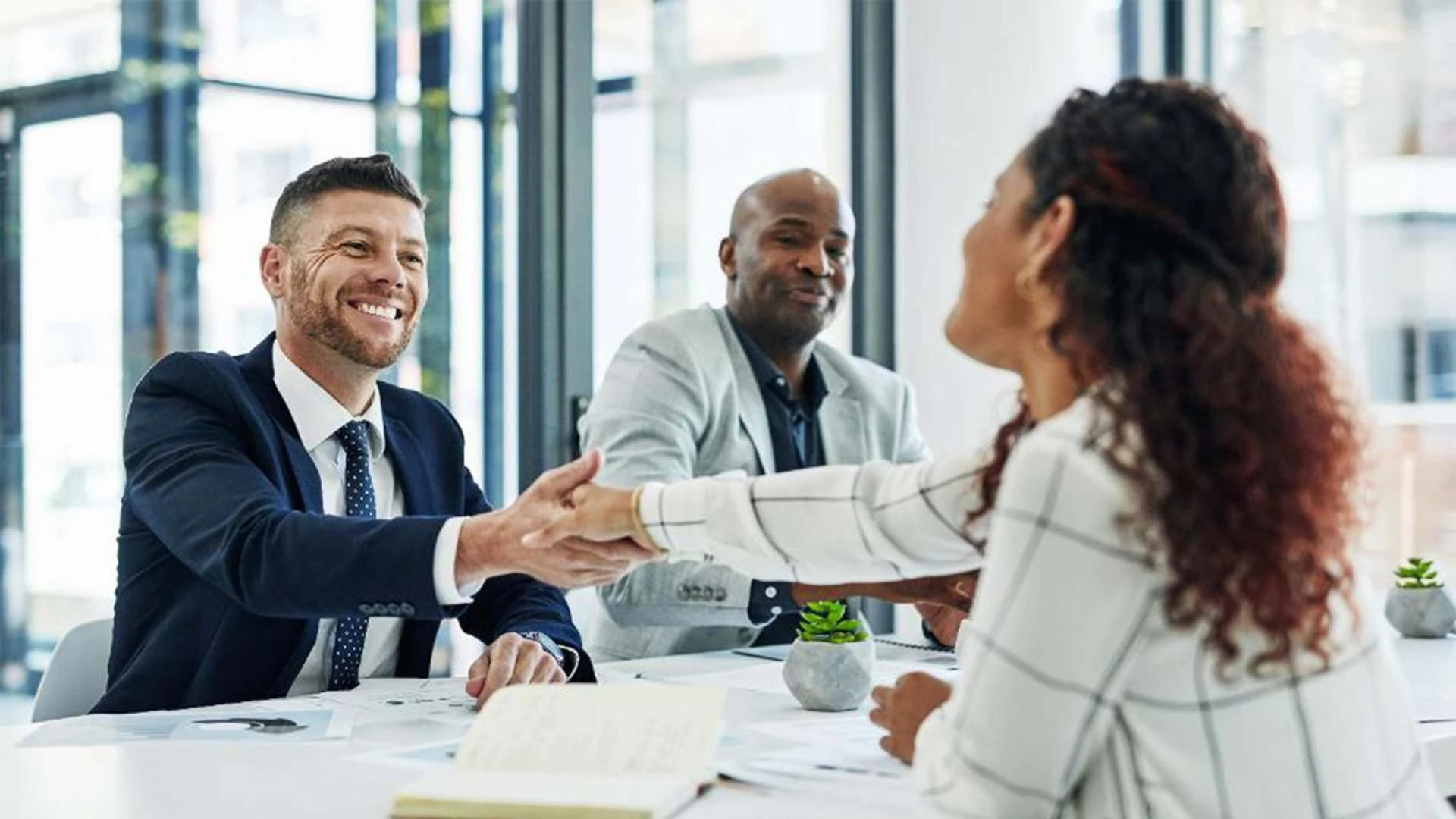 Why Companies Prefer Outsourcing Agencies in procurement