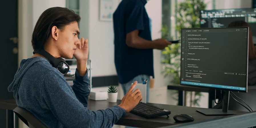 How much does a full-stack web developer salary in the USA?