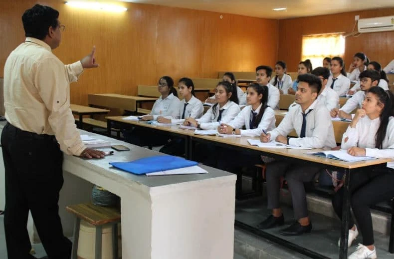 How College Students Should Start Their Journey In Computer Science?