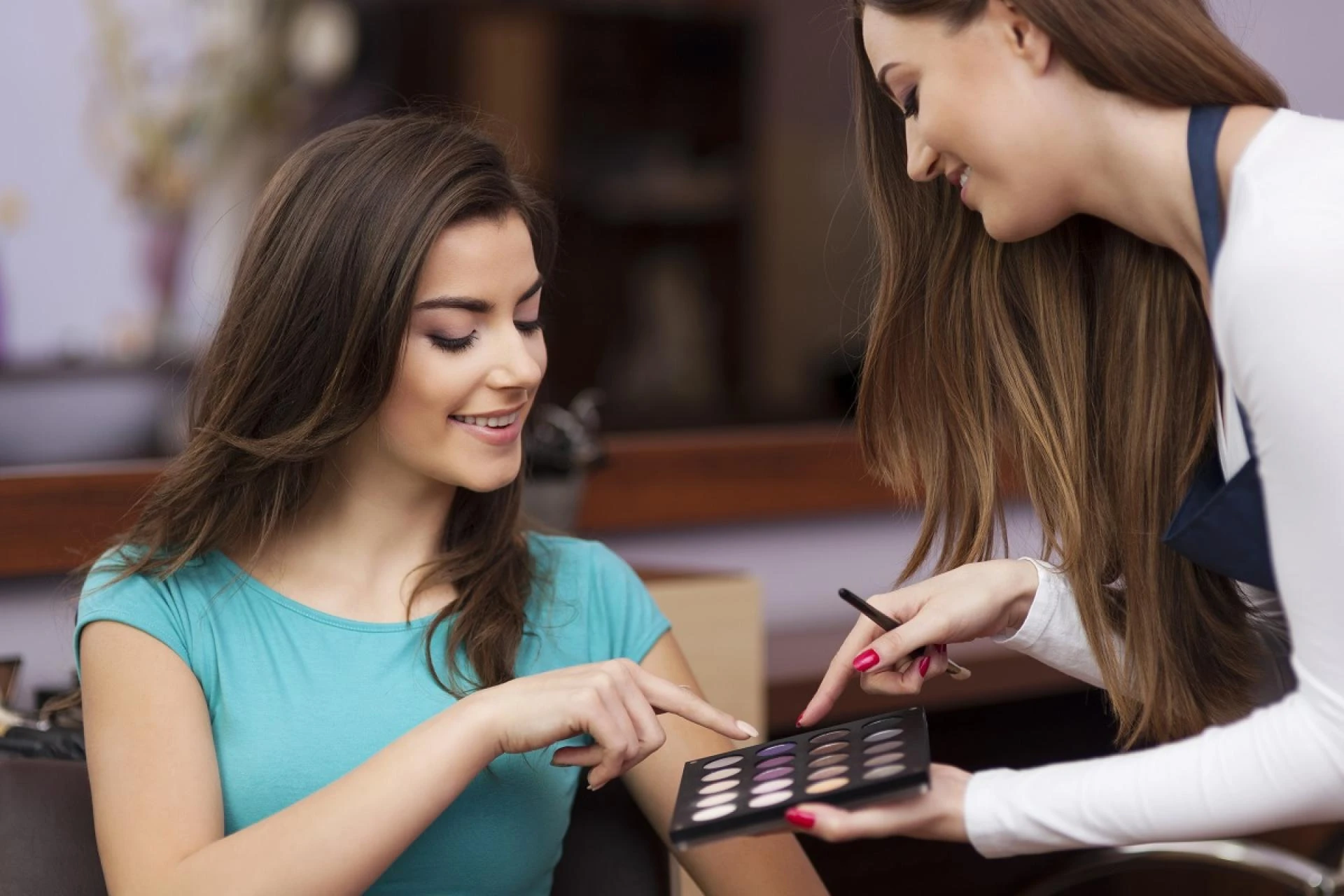 Things to Know Before You Hire a Mobile Makeup Artist