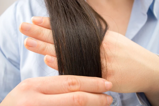 How to Use Hair Spray For Men?