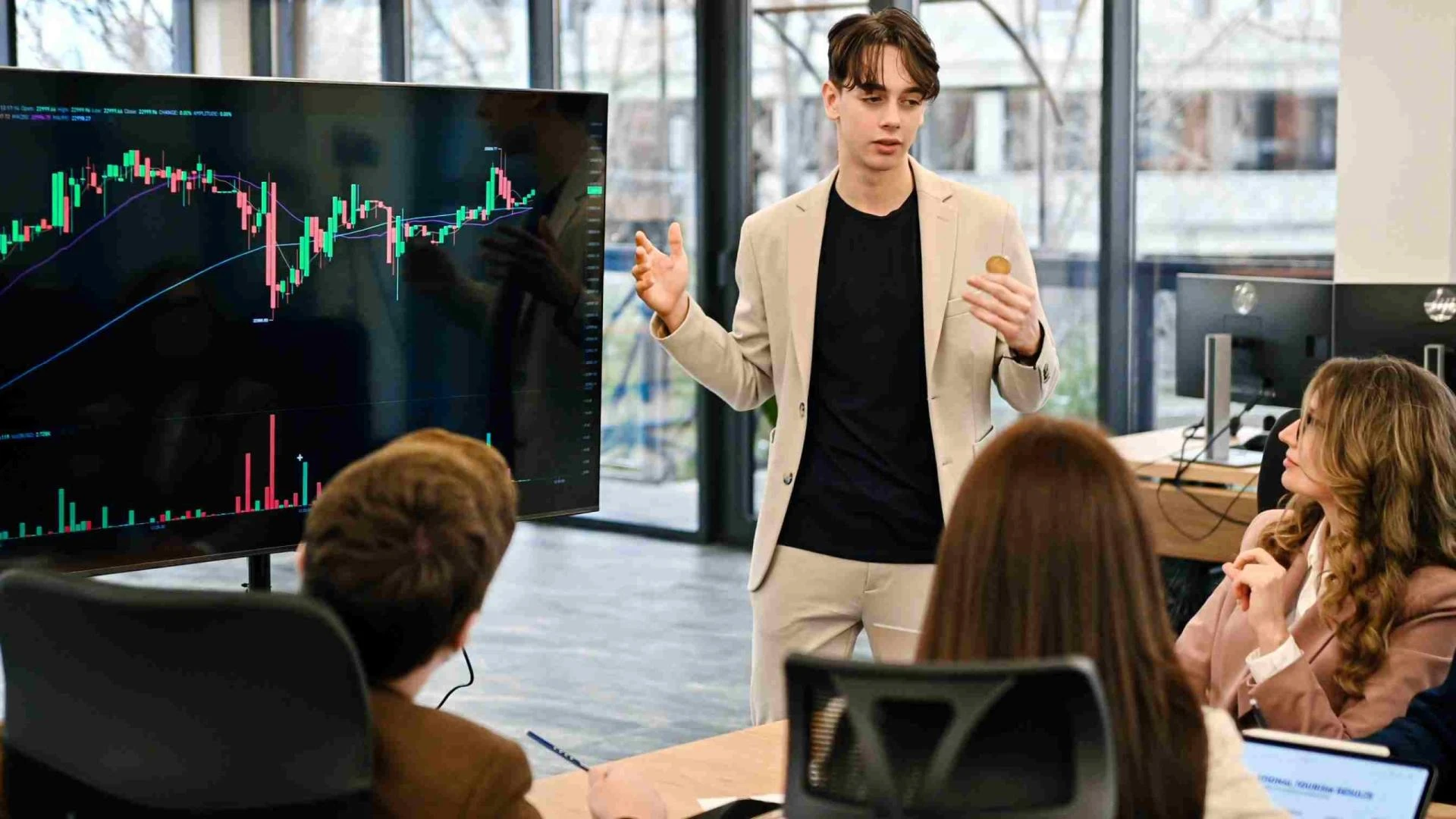 Diversifying Your Portfolio: The Advantages of Commodities Trading Courses for UK Investors