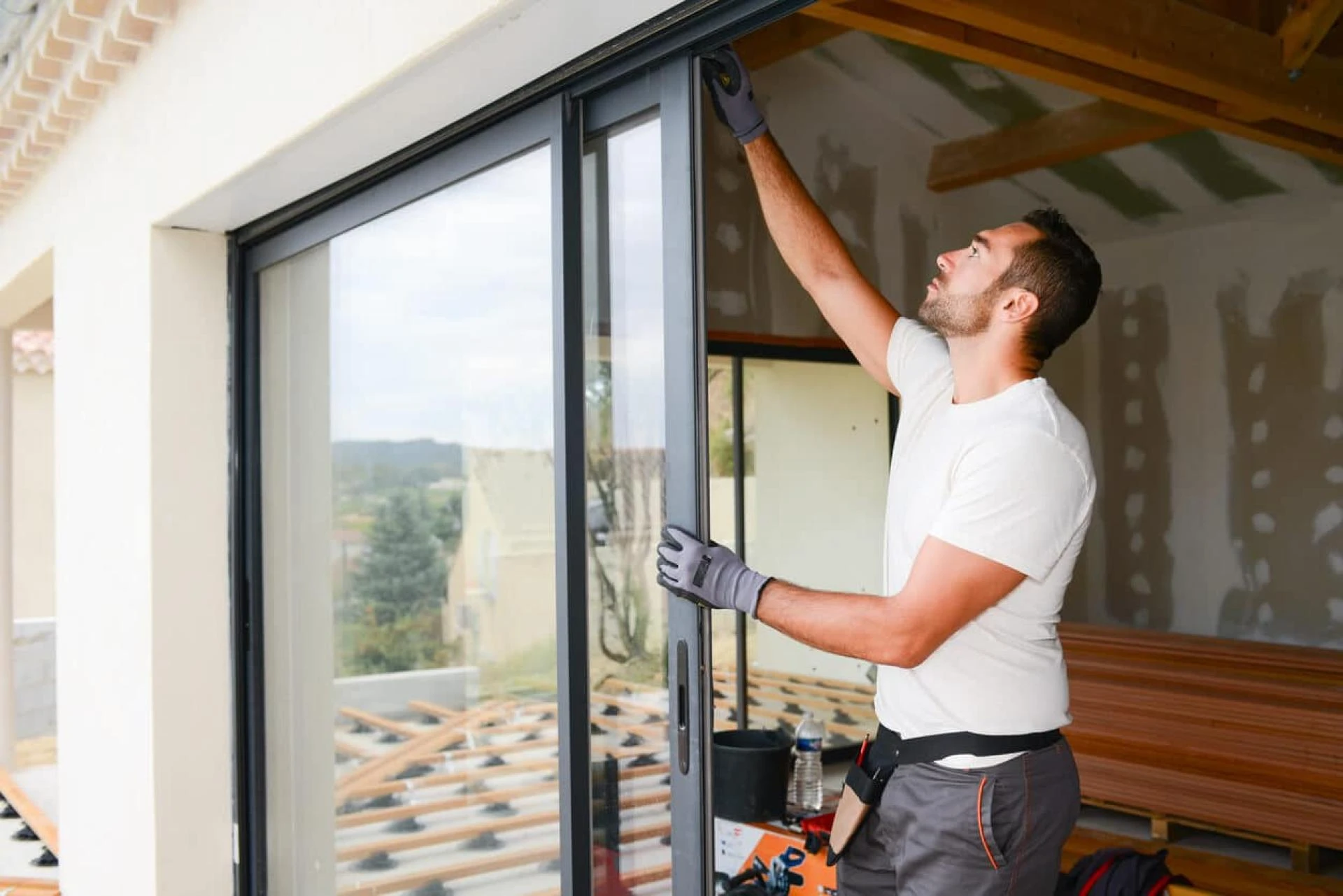 Reasons to Get Commercial Glass Repair Done Right Away