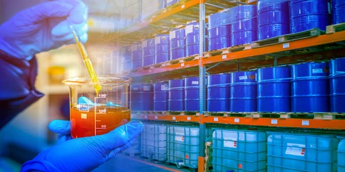 The Benefits of Partnering With Third Party Warehouses as a Chemicals Distributor