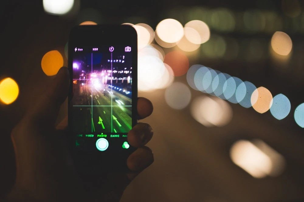 Pro Tips &amp; Tricks to Click Better Night Photos on Your Phone