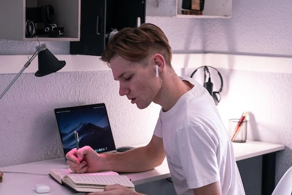 Score Higher in the Examination with Assignment Help Service