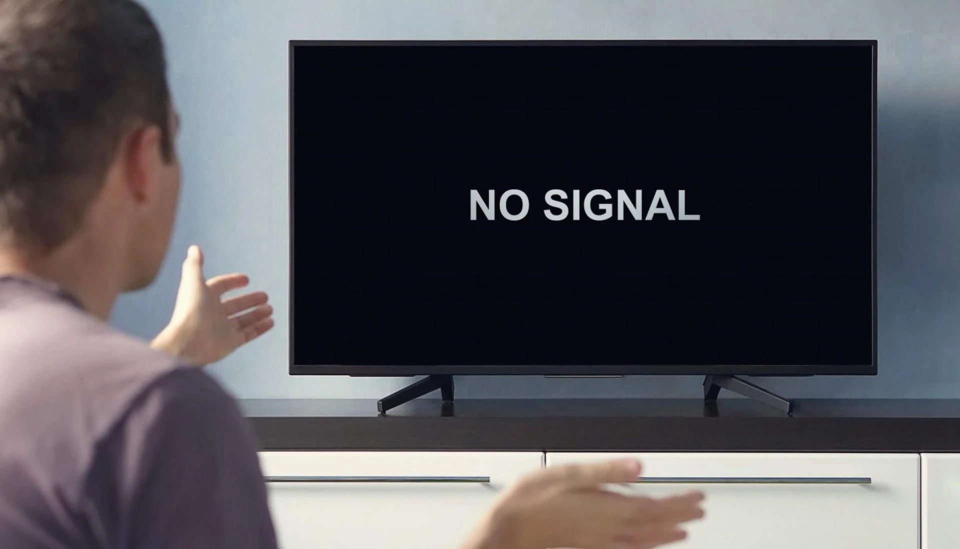 How to clean and maintain the TV network set-top box How to use the TV box