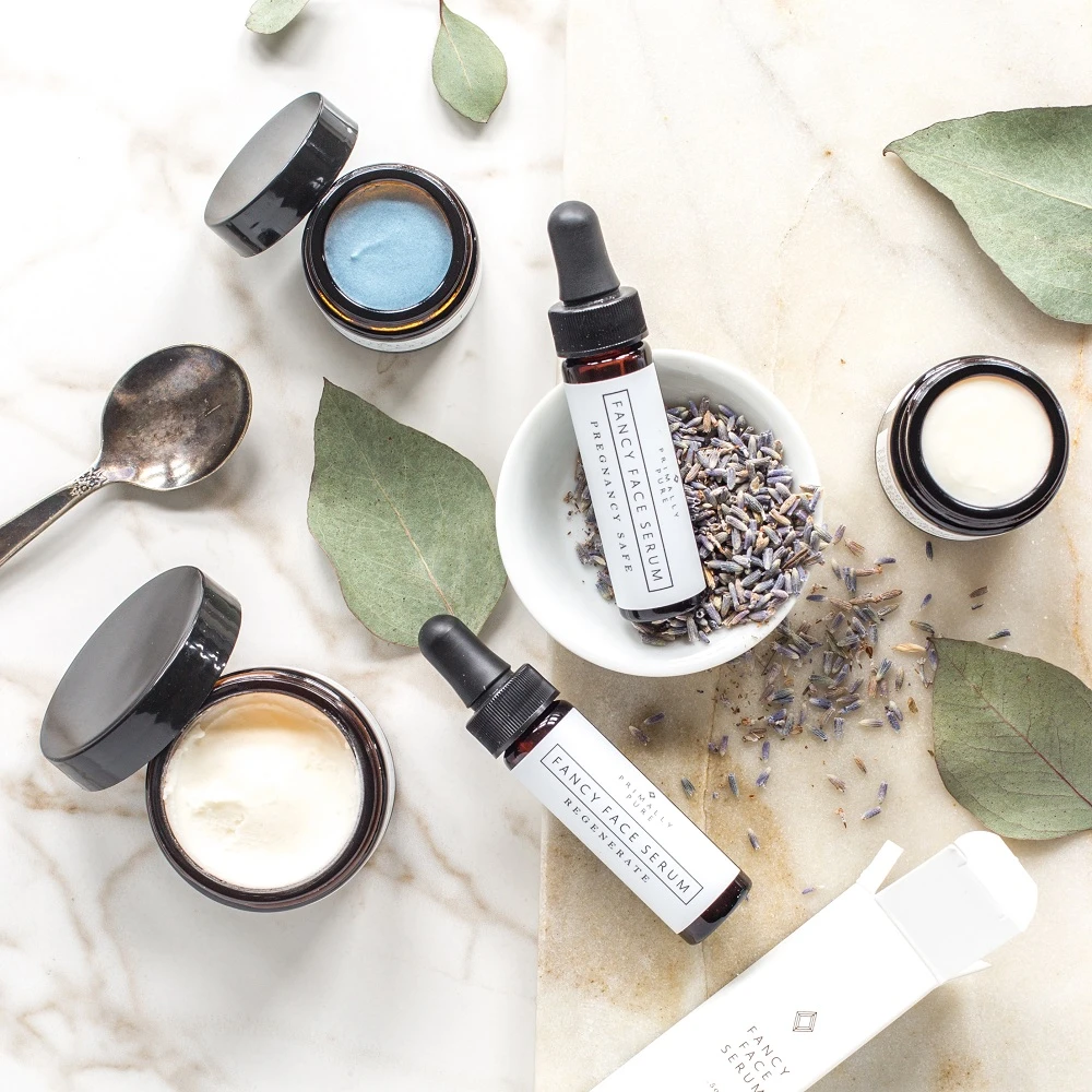 4 Skincare Essentials to Always Have in Your Holiday Travel Bag