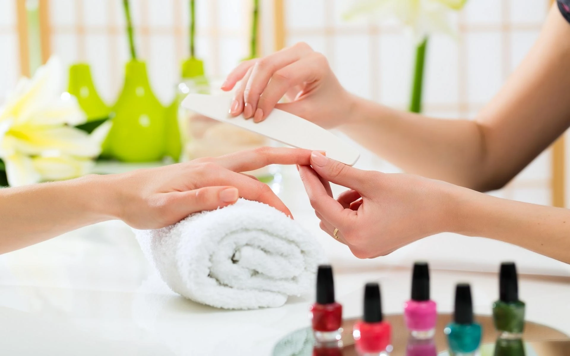 How To Find The Best Manicure &amp; Pedicure Salon For Your Needs