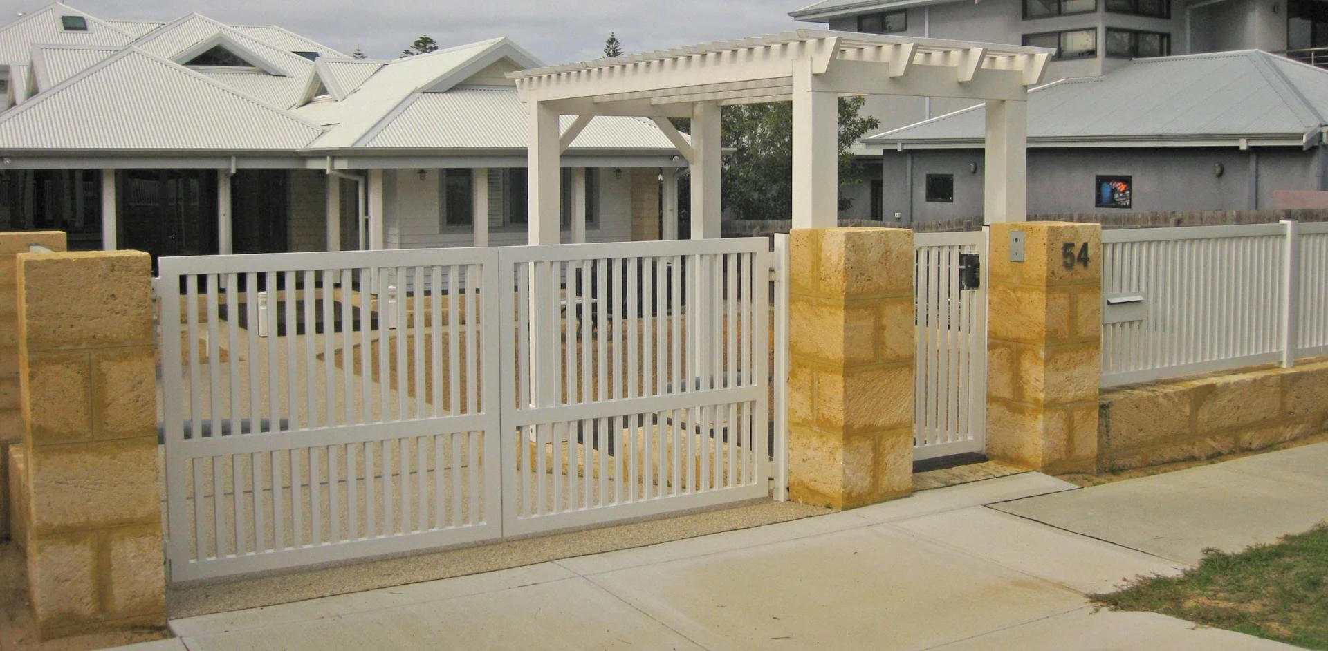 Three Security Benefits of the Driveway Swing Gate.