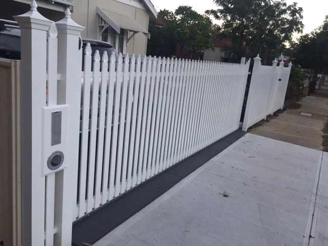 Manual Security Gates or Automatic Driveway Gates in Perth: Which one is better?