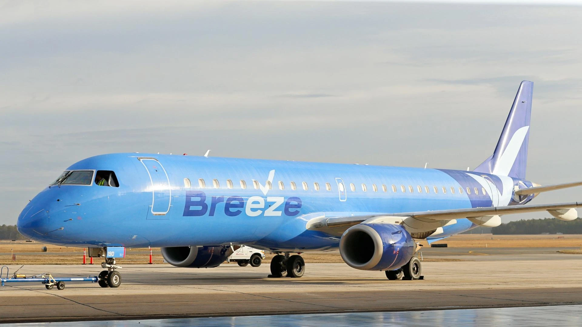How to cancel Breeze Airways and get a refund?