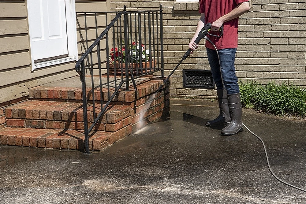 4 Lawn Care Resolutions You Should Make Next Year