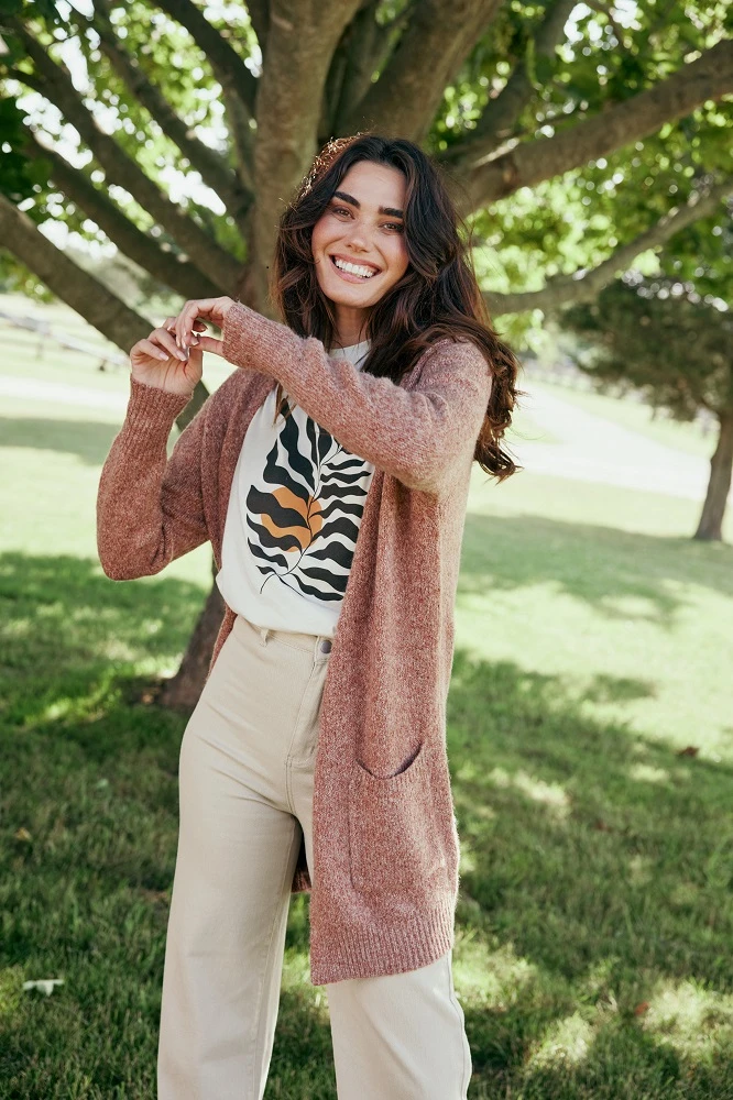 5 Graphic Tee Styles to Wear This Fall