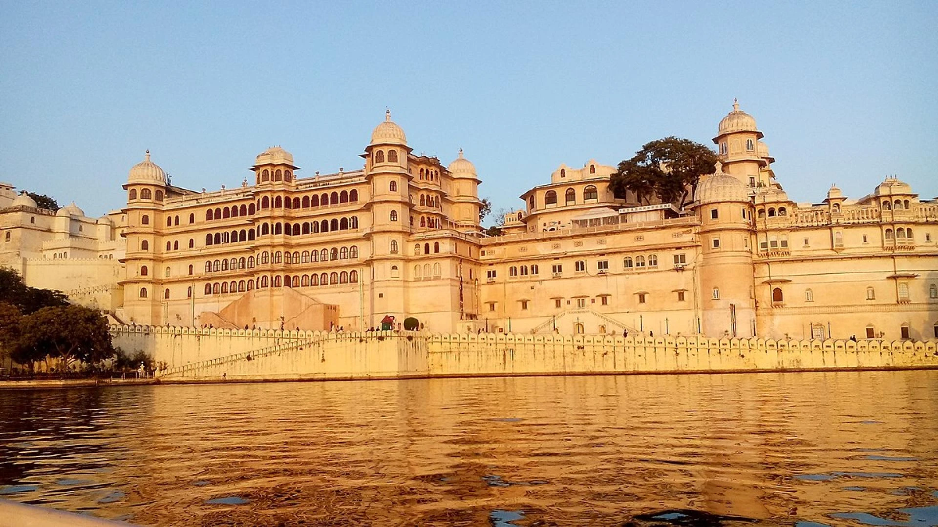 Experience Tranquillity at Uday Palace Navsari: Embrace Royalty and Serenity as a Guest of Radisson Individuals