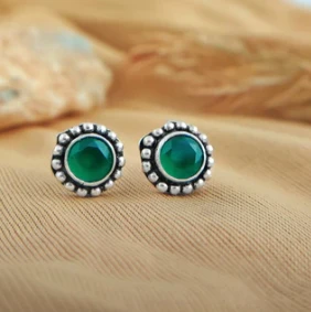 Get Free Pearl Earrings with Jewellery