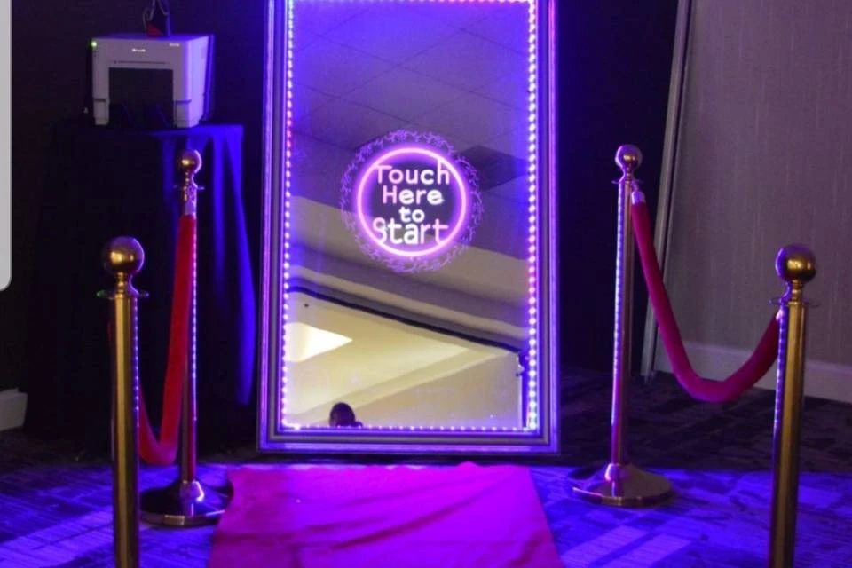 Wedding Photo Booth Houston: Capture Unforgettable Moments