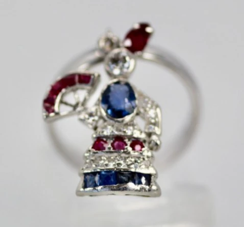 Deco And Emerald; Perfect Gems For Engagement Rings