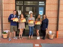 How To Find The Right English Teaching Center?