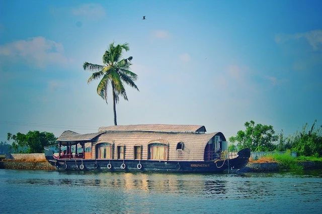 Exploring the Enchanting Beauty of Kerala