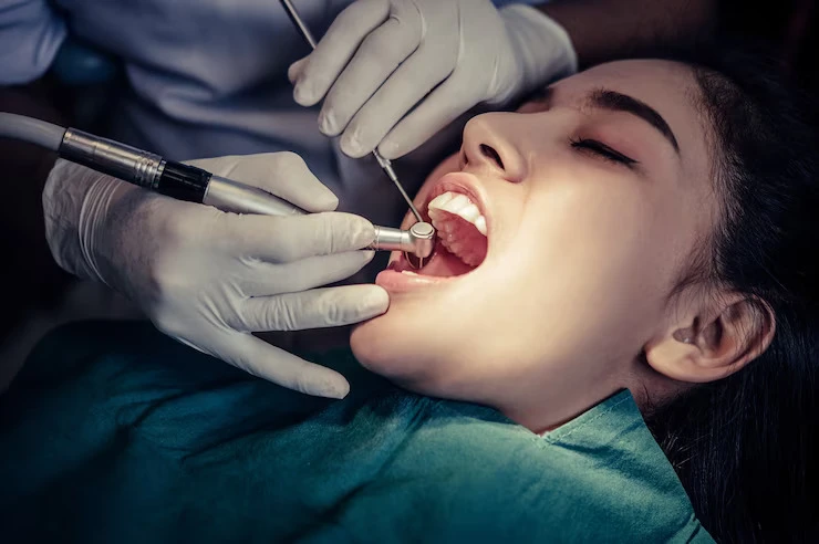 Why should you deal with a dental emergency quickly?