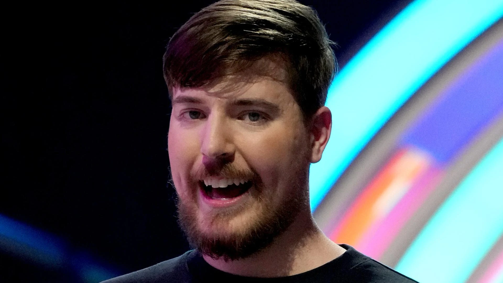MrBeast, the philanthropist youtuber: he has distributed millions of dollars among his followers