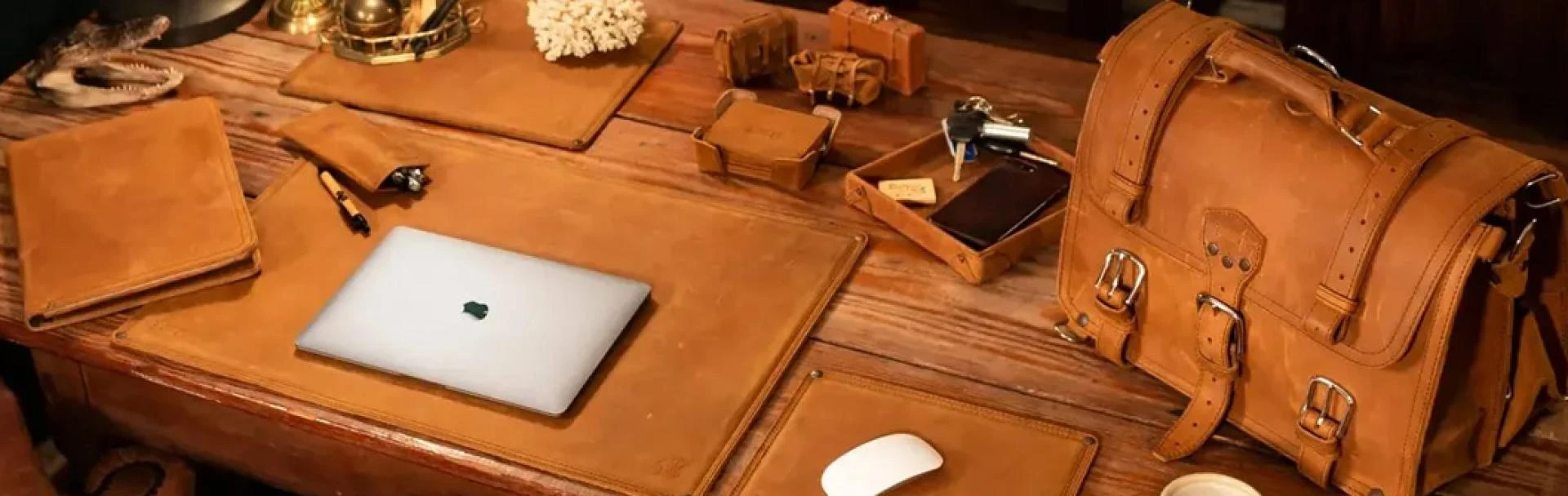 The Gift of Personalization: Bulk Suppliers for Leather Gifts