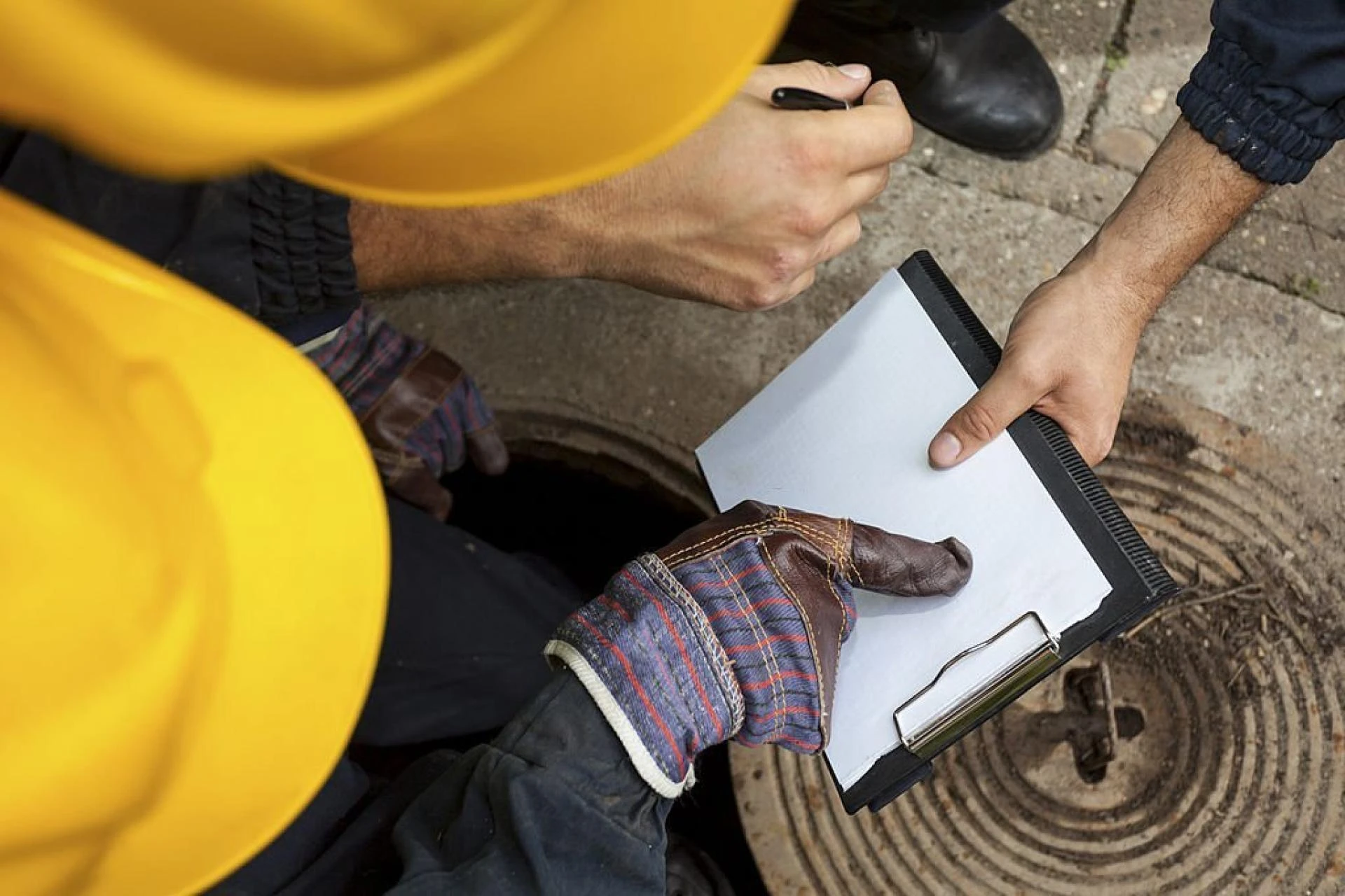 Say Goodbye to Clogged Drains: Experience Efficient Drain Unblocking in Bristol!