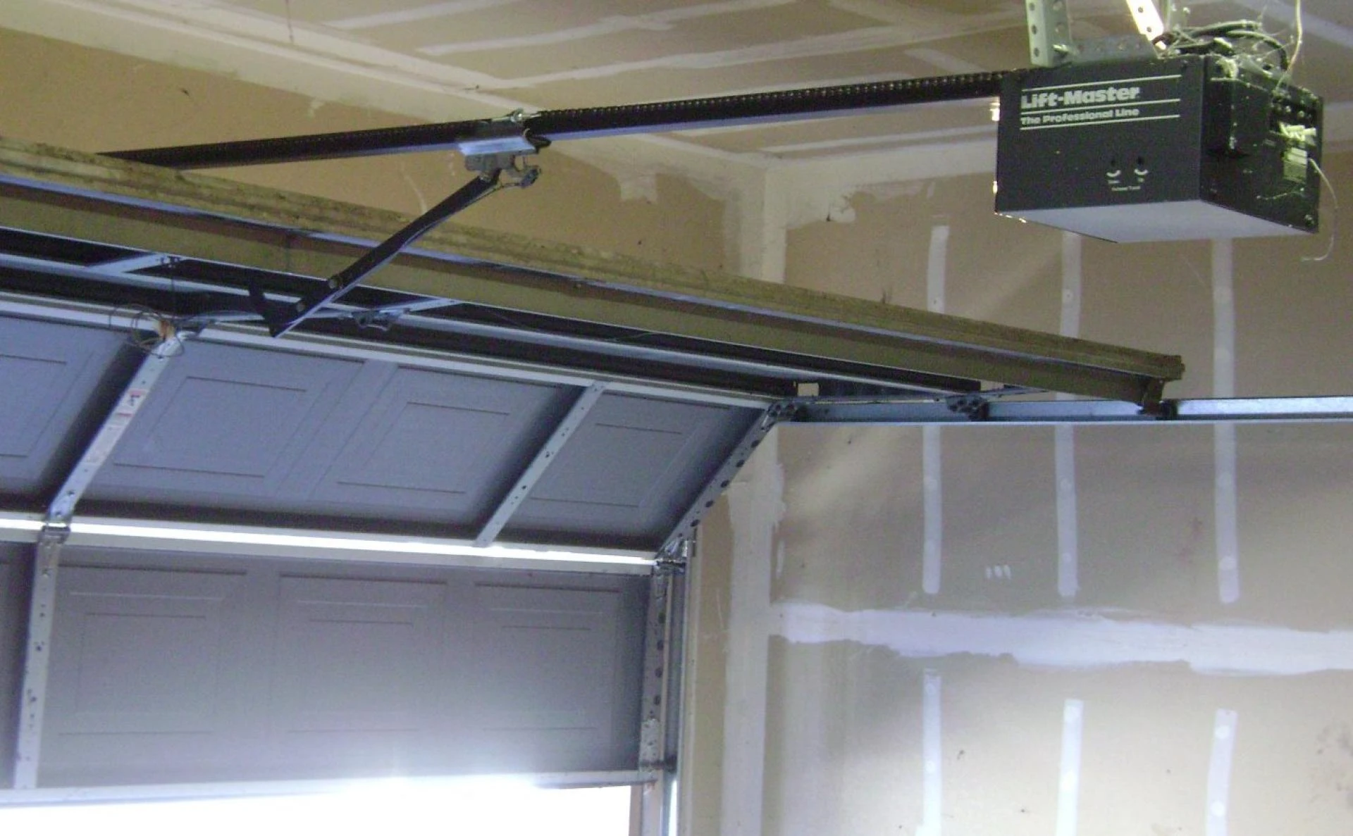 Most Reliable and Affordable Garage Door Opener Repair and Installation Services in Pittsburgh,
