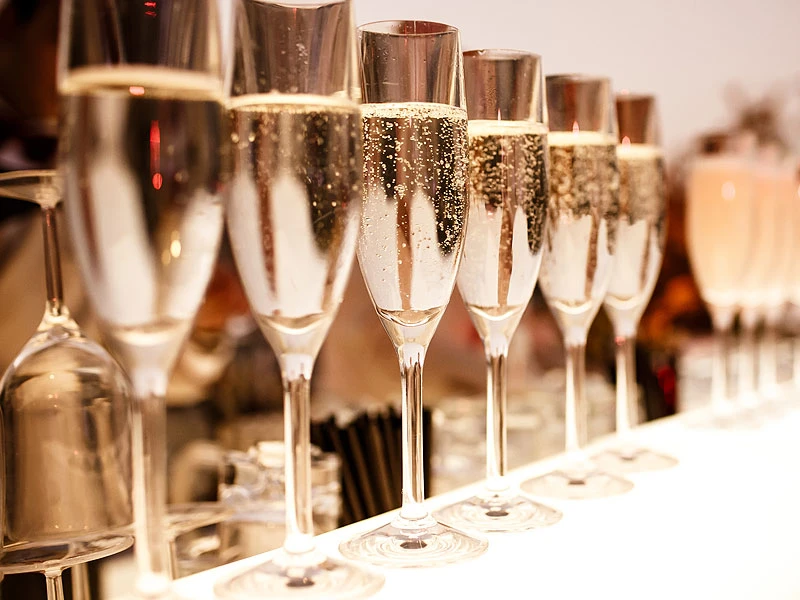 The Ultimate Guide to Champagne Flute Hire: Making Your Celebration Shine