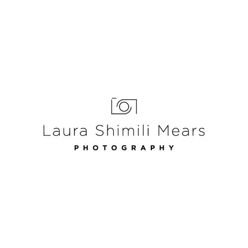 Capturing Radiant Moments: Outdoor Maternity Photoshoots in London with Laura Shimili Mears Photography"