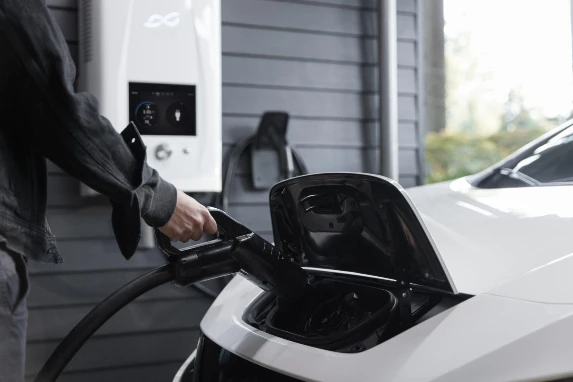 4 Tips for Drivers Switching to Electric Vehicles