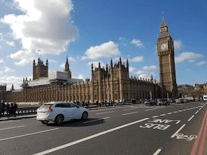 Defensive Driving Strategy—Meaning, Tips, and Tricks