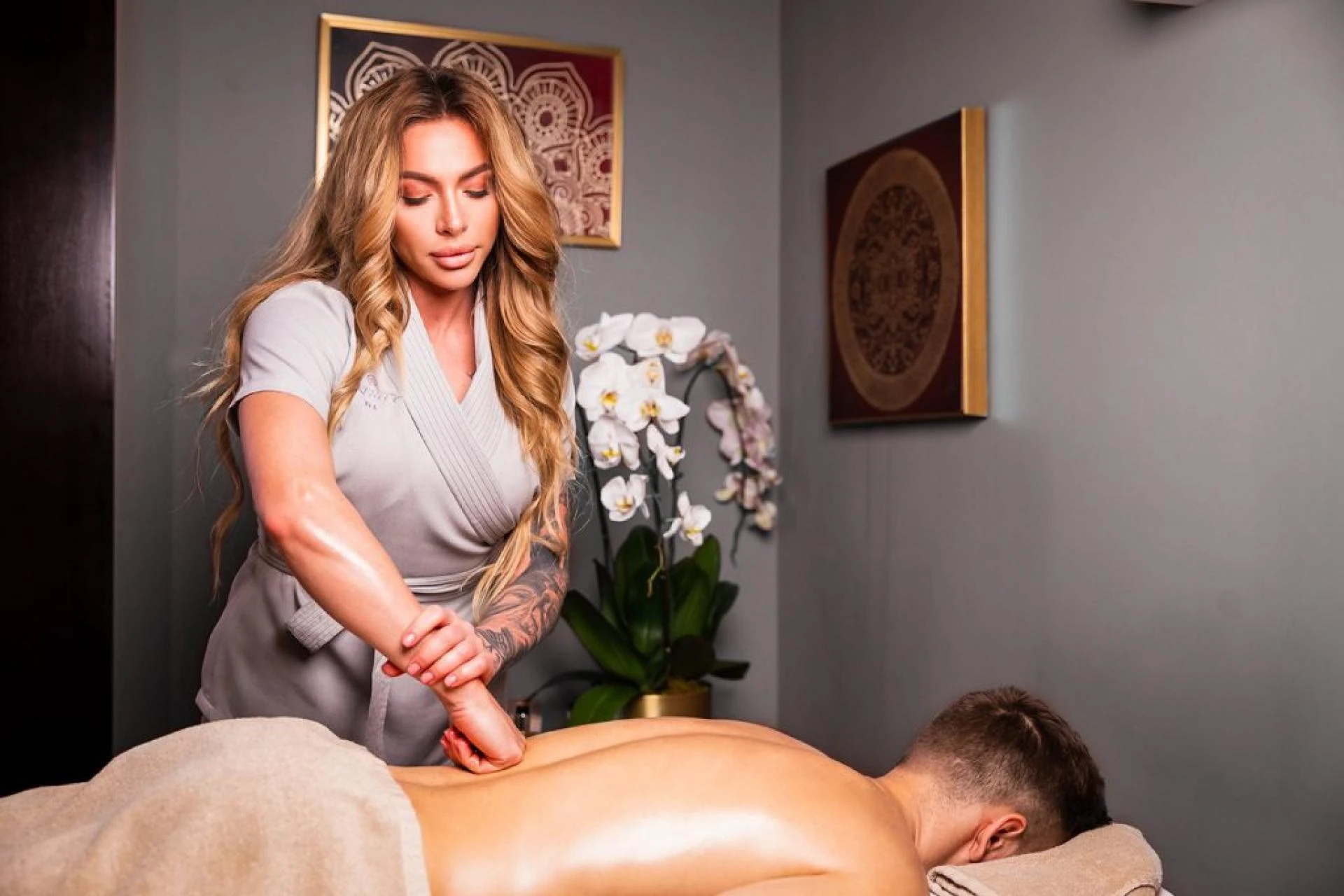 Harmonizing Silence: The Nuanced Approach of The Massage Centre