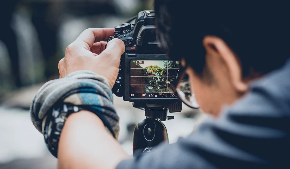 7 Strategies How to Shoot Video in Low Light