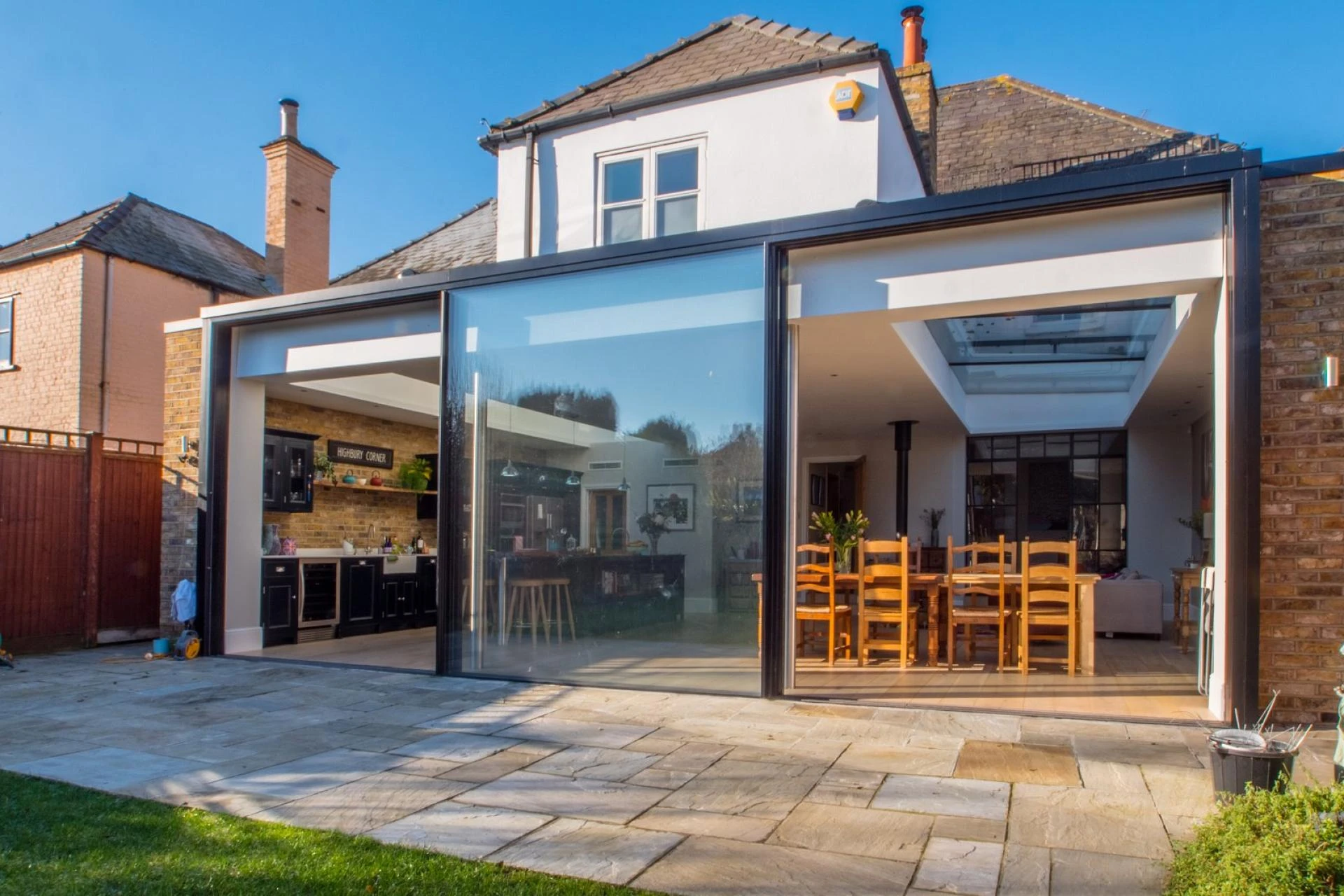 What Are the Benefits of Extension? How to Hire the Best House Extension Southwest London Company?