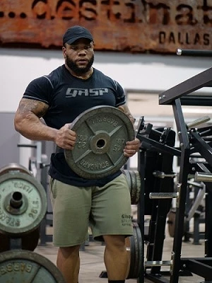 4 Ways to Stay in Tune with Your Body While You Lift