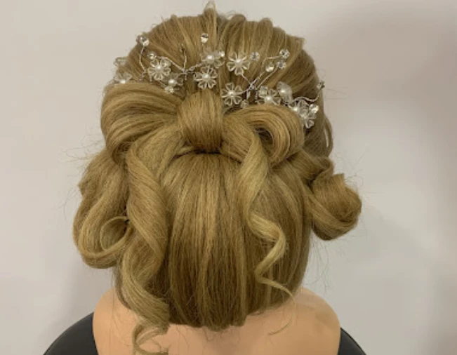 Enhance Your Hairdressing Career: Steps to Shine in Style