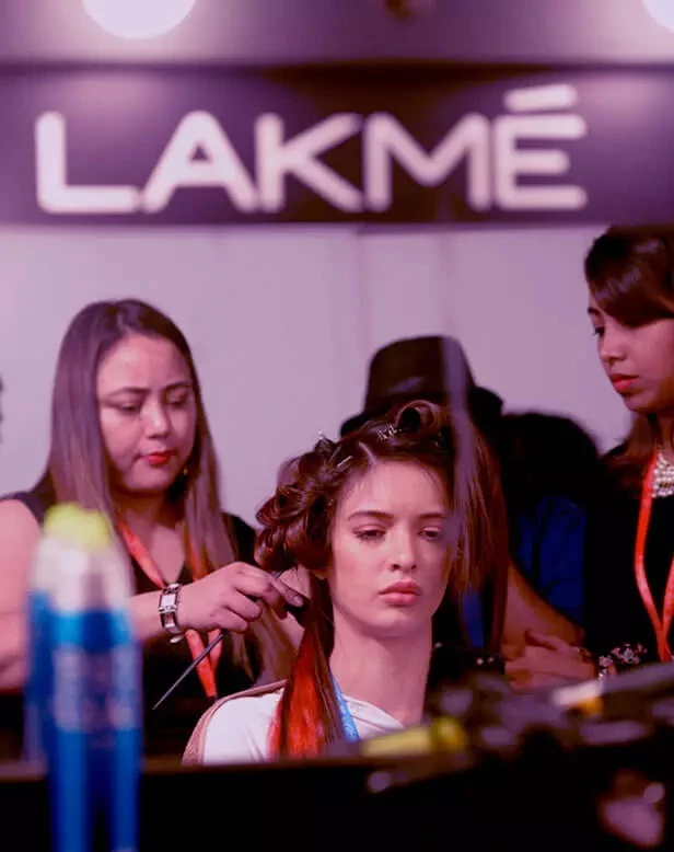 What are the Benefits of Attending Hair Stylist School?