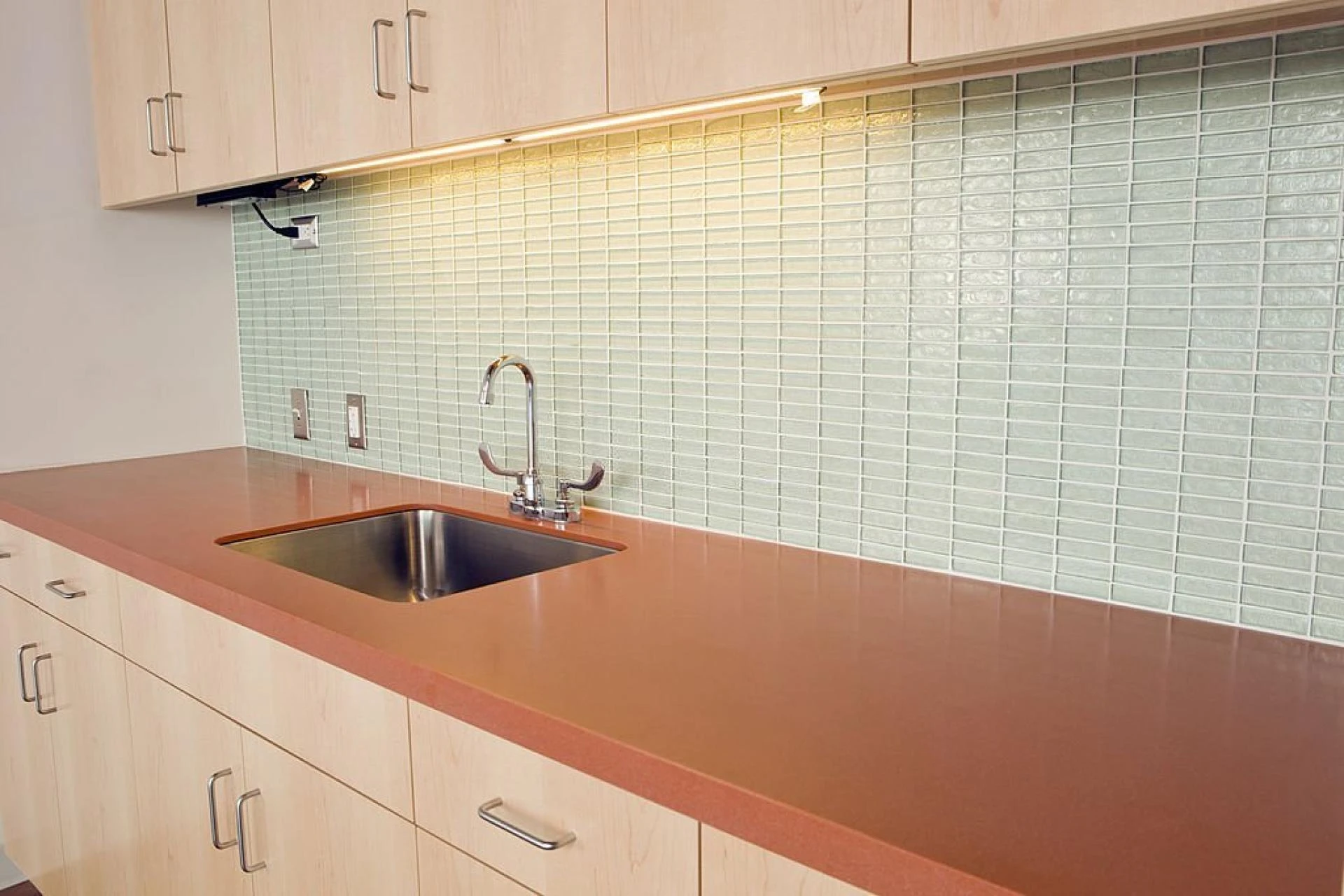 Expert Tips to Choose the Right Kitchen Splashback in Melbourne