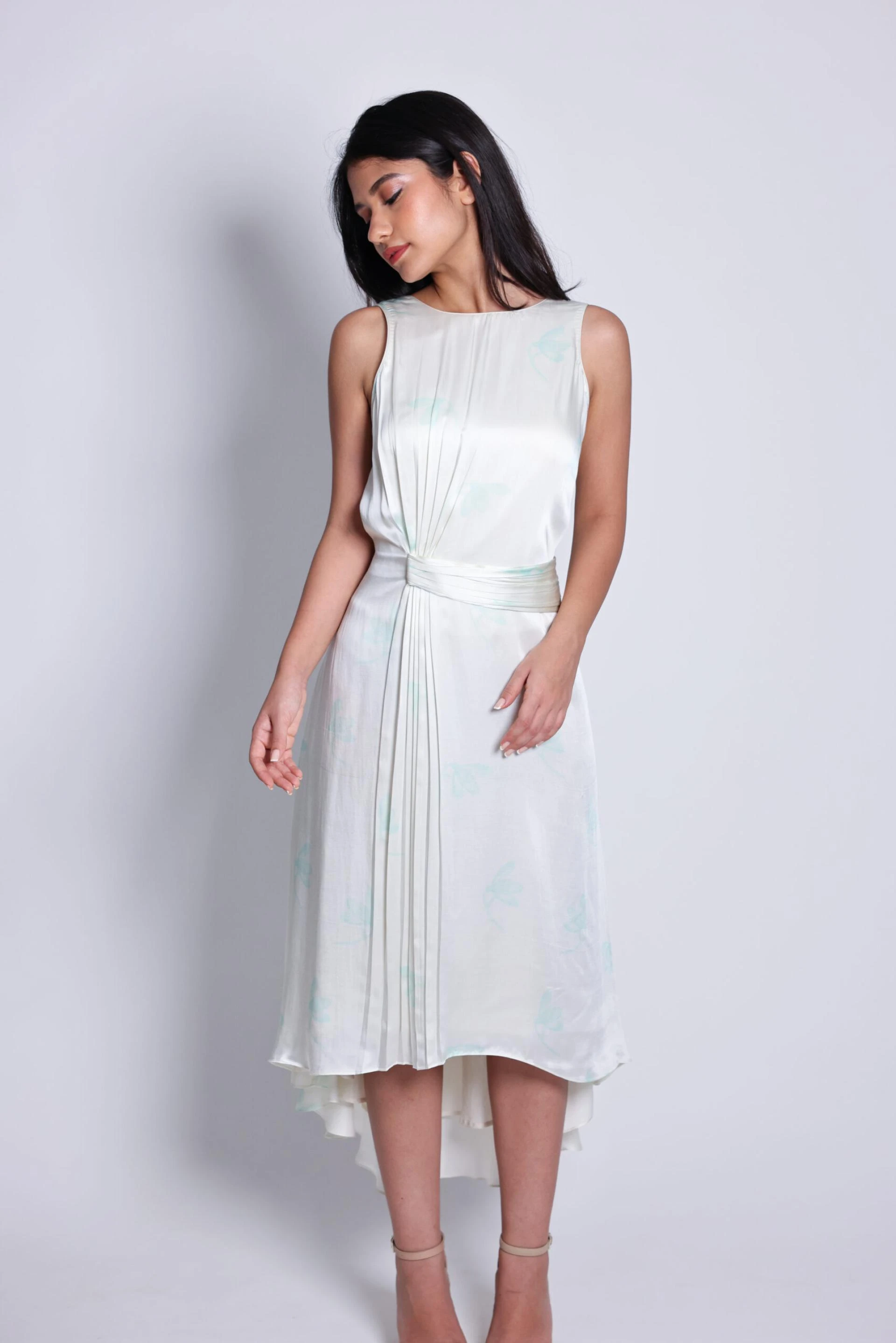 The Ultimate Guide to Luxury Women's Fashion Trends in India - Aryagiri