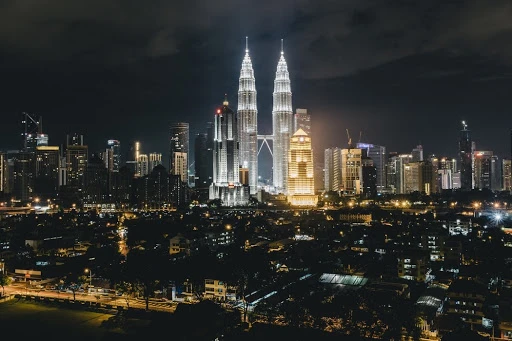 Top 8 Tourist Destinations To Explore in Malaysia
